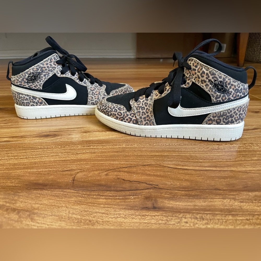 2019 Air Jordan 1 Mid SE GS 'Leopard' 2y